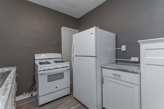 Photo - 1389-1393 Geil Ave