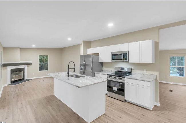 Photo - 116 Pine Log Ford Rd