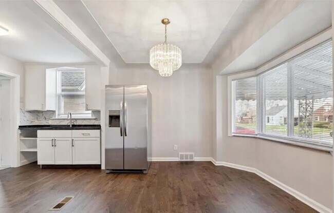 Photo - Beautiful 3 bedroom/1 bath Brick Bungalow - Now Available!