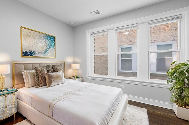 Photo - 8129 S Maryland Ave Unidad 1