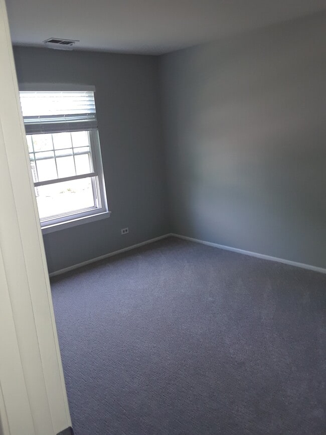 Photo - 375 Newgate Ct Unidad N2