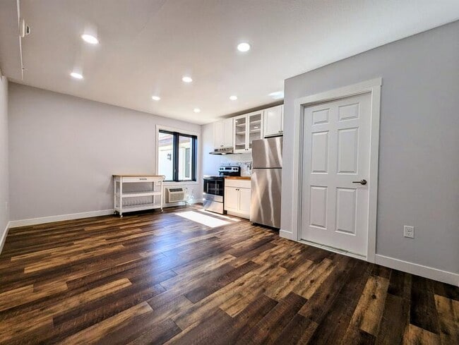 Photo - 413 Jefferson St