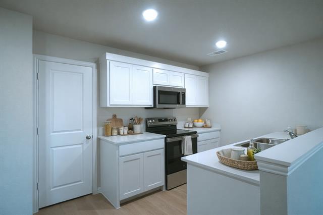 Photo - 3008 Gray Wolf Cir