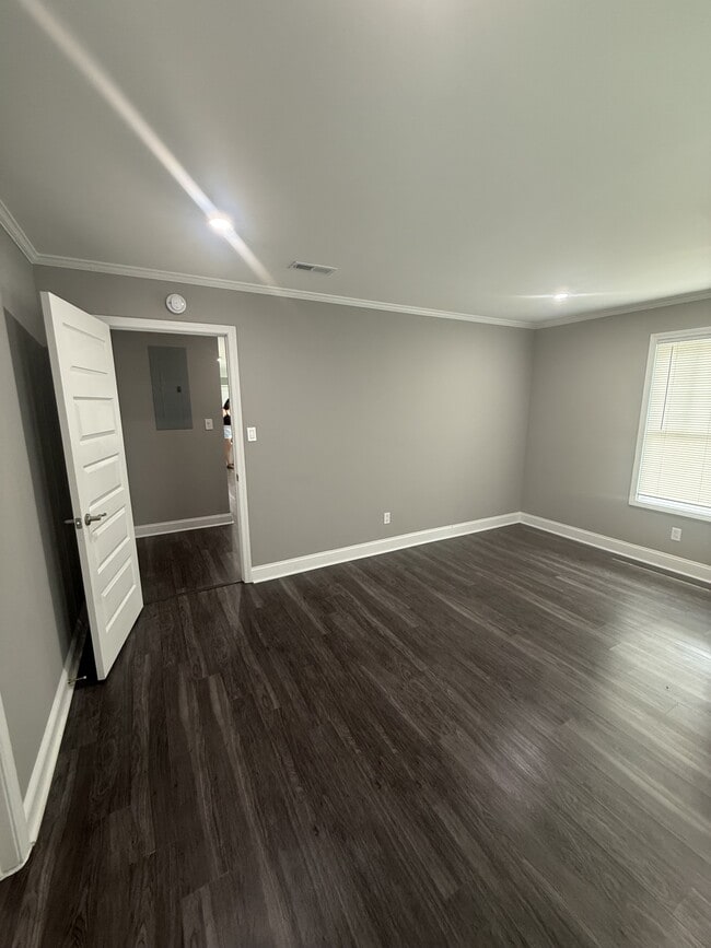 Photo - 5711 Sterling Pl