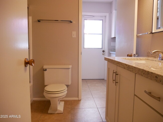 Photo - 1719 N Circle Dr