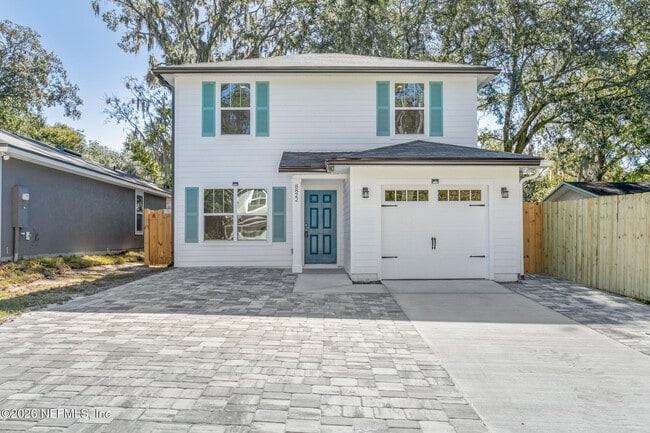 Photo - 8822 Eaton Ave