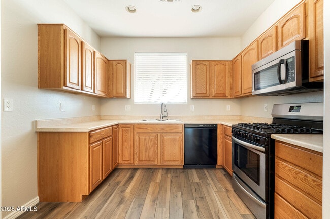 Photo - 17350 W Adams St