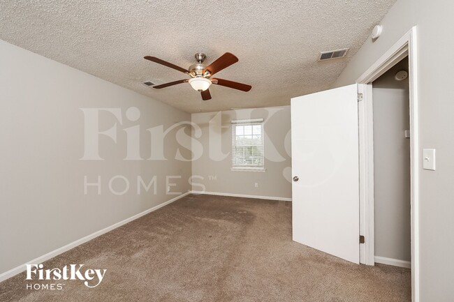 Photo - 1731 Tudor Dr