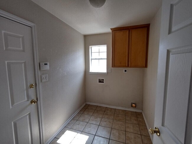 Photo - 4408 Boots Dr