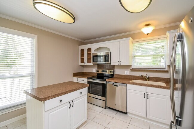 Photo - 1755 Farm Way