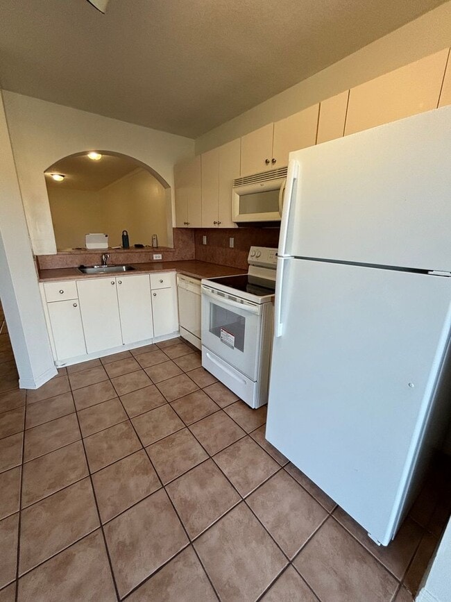 Photo - Beautiful First-Floor Condo with Lake View in Homestead