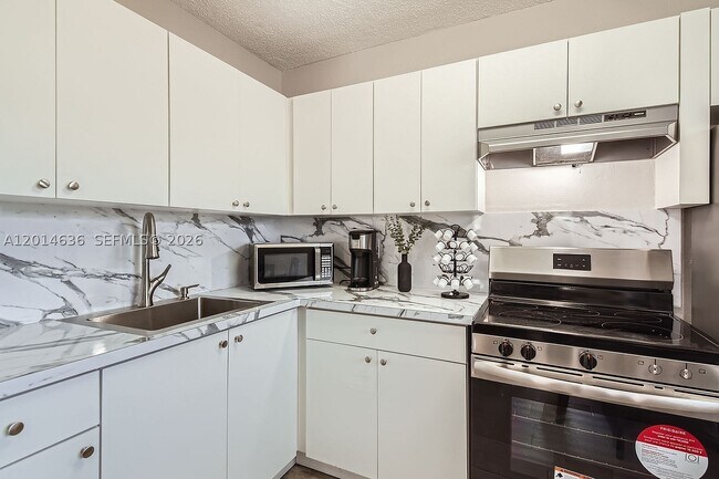 Photo - 311 NW 42nd St Unit 101