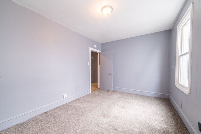Photo - 351 N Laurel St Unit Apt B
