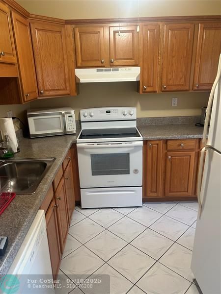 Photo - 4321 NW 16th St Unidad 202c