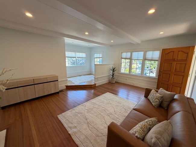 Photo - 879 E 28th St Unit A