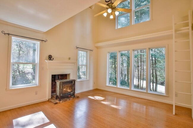 Photo - Gorgeous Coupeville Home is Ready for a New Tenant!!!