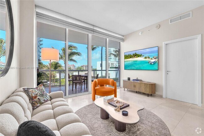 Building Photo - 50 South Pointe Dr Unit 608 Rental