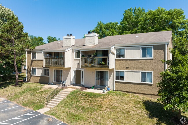 Building Photo - Waterford West