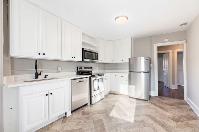 1614 N Broom St Unit 3