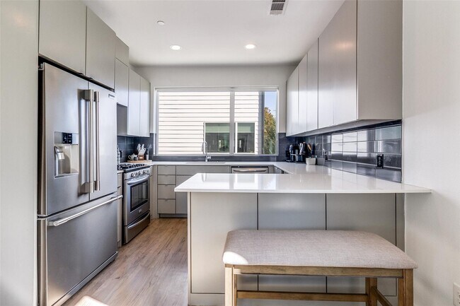 Photo - 1430 Grigsby Ave