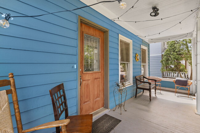 217 N 6th St