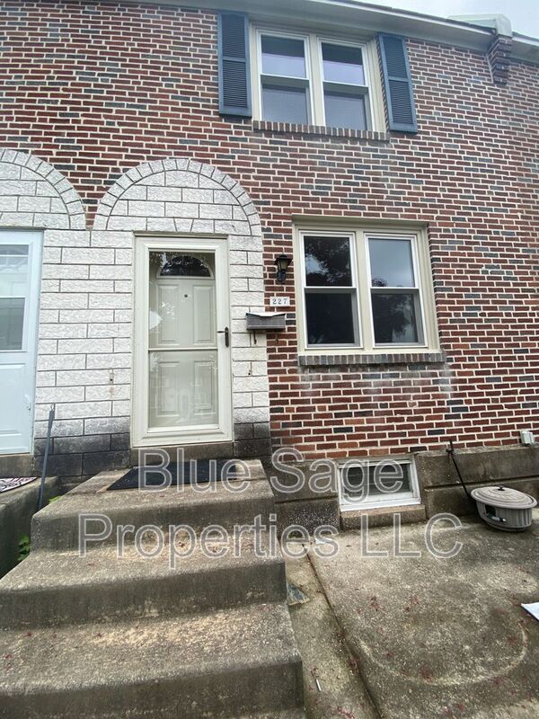 Photo - 227 Pine St