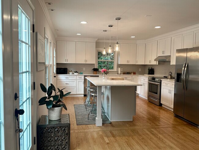 Photo - 1835 Manor Mill Rd