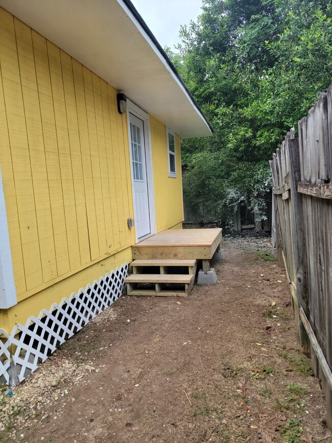 Photo - 131 W 2nd Ave