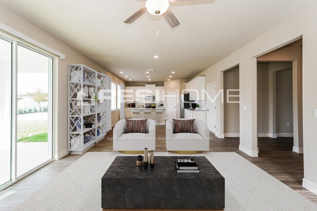 Photo - 1612 Diane St