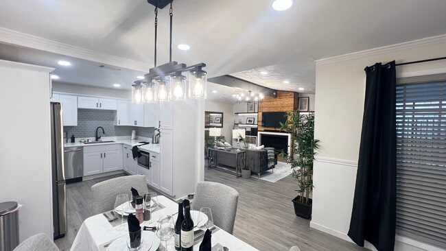 Photo - 2604 Nelwin Pl