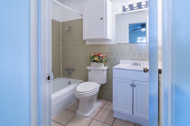 Bella Vista Apartments