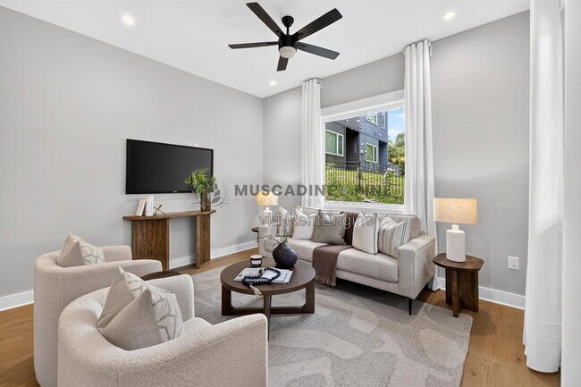 Photo - 543 Bragg St