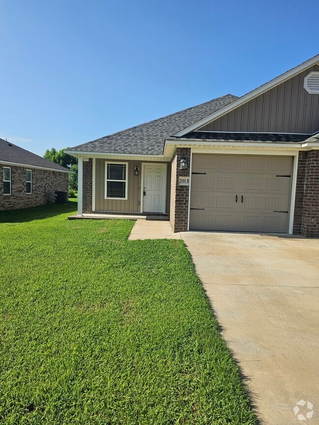 Building Photo - 2101 Ingalls Ln Rental