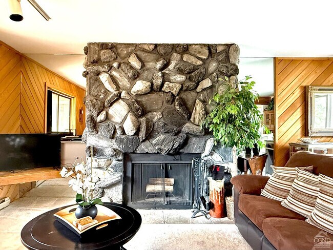 Photo - 142 Hunter Dr