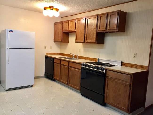 Photo - 1127 Badger Rd Unit C