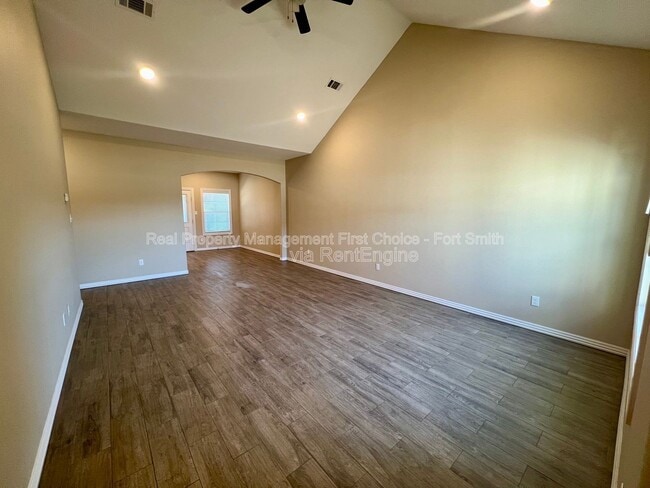 Photo - 9921 Landry Dr