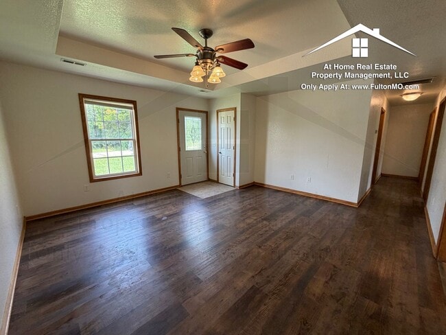 Photo - 1902 Dunham Dr