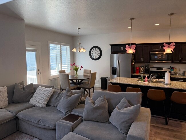 Photo - 4204 W 2010 N