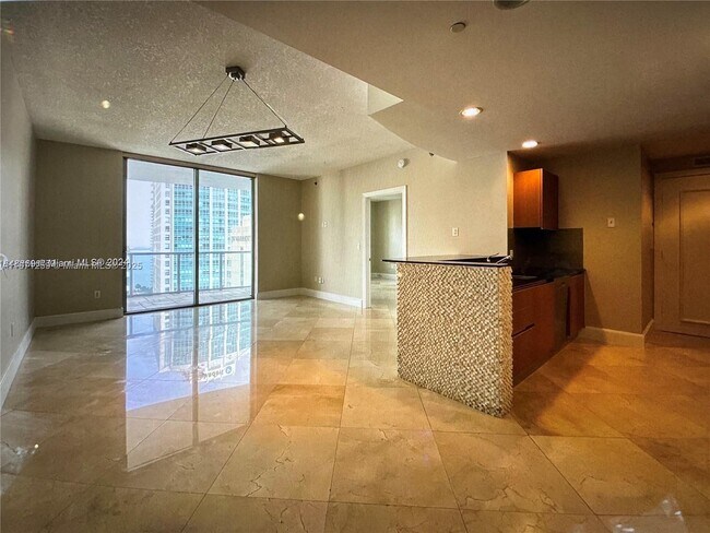 Photo - 1060 Brickell Ave Unit 1905