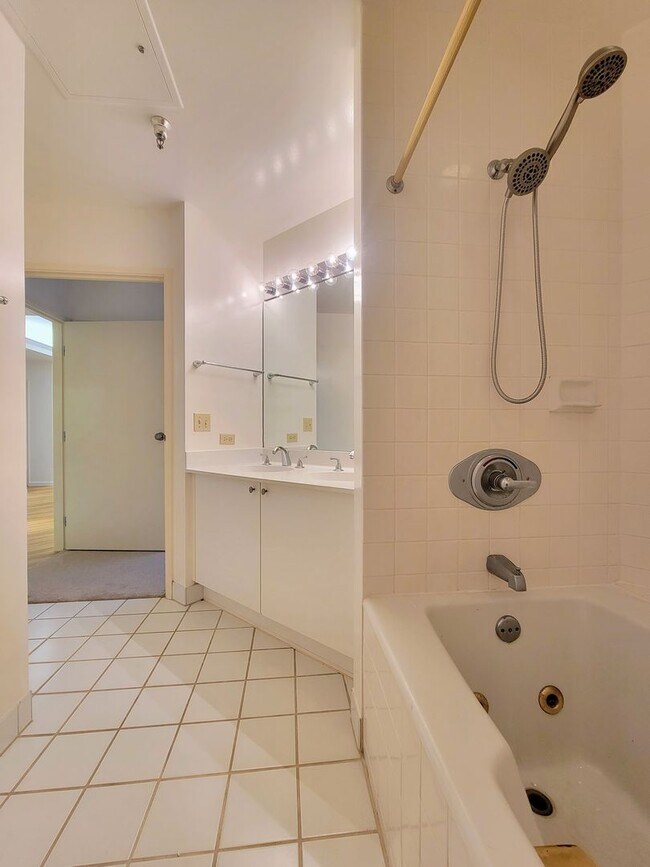 Photo - 725 Kapiolani Blvd Unit 1903