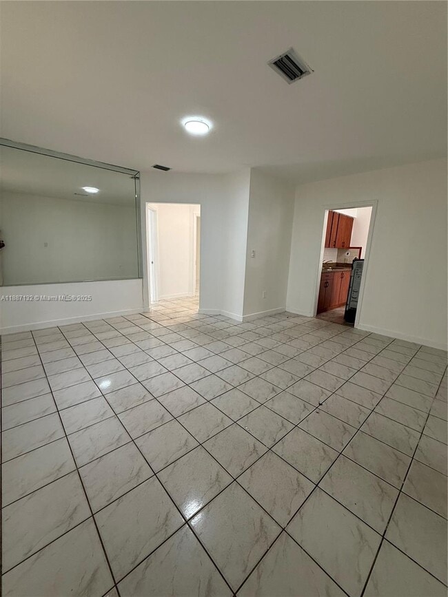 Photo - 1200 NE 128th St