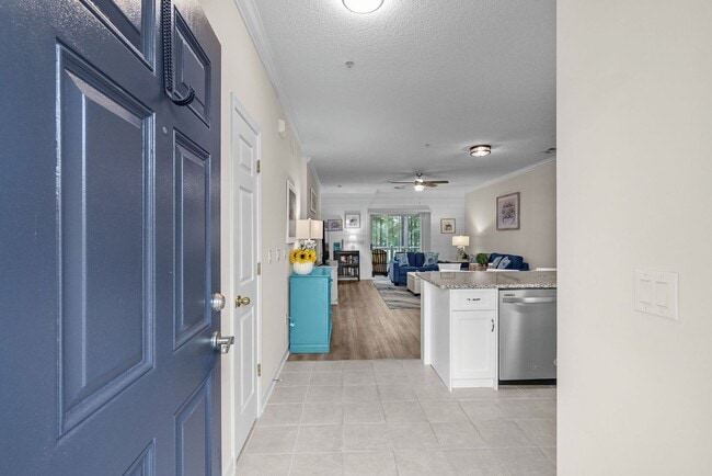 Photo - “Snowbird & Mid-Term Rental – 2BR Barefoot...