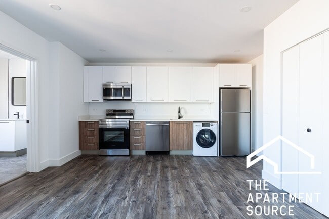 Photo - 940 W Carmen Ave Unit 102