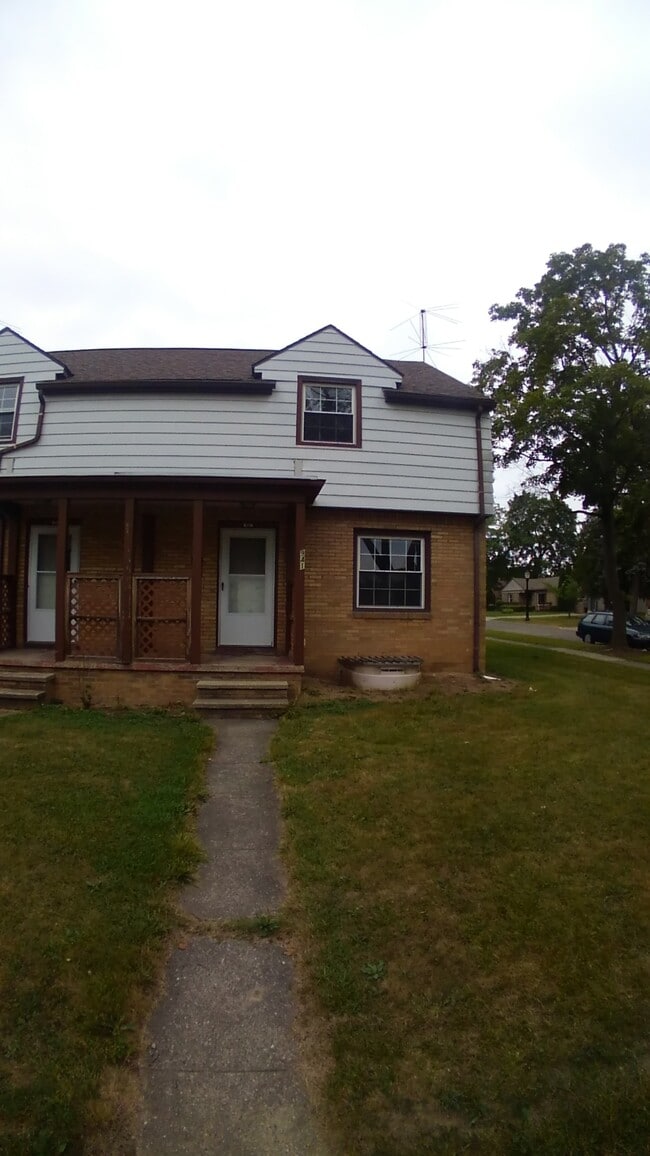 Building Photo - 941 Ann St Rental