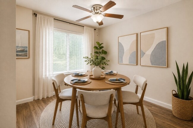 Quail Hollow Apartment Homes