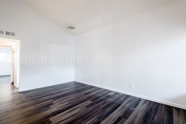 4308 Parkwood Ct Unit 2