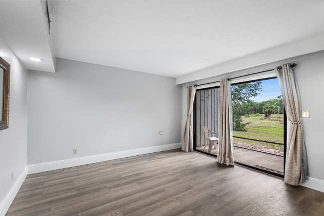 Photo - 5062 Sherwood Ln