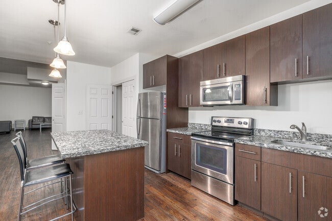 4BR, 4BA - 1,700SF - Kitchen