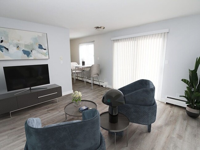 Modern Design, Maximal Living