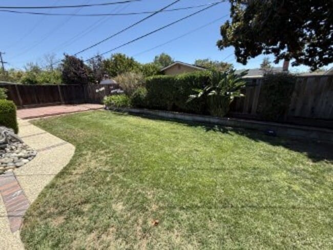 Photo - Single level 4 Bedroom home Near Downtown Campbell...pets ok and available now!